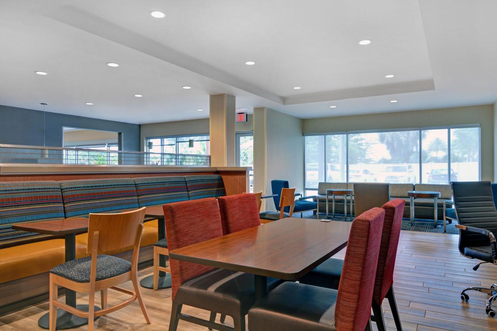 Towneplace Suites By Marriott Jacksonville East מראה חיצוני תמונה