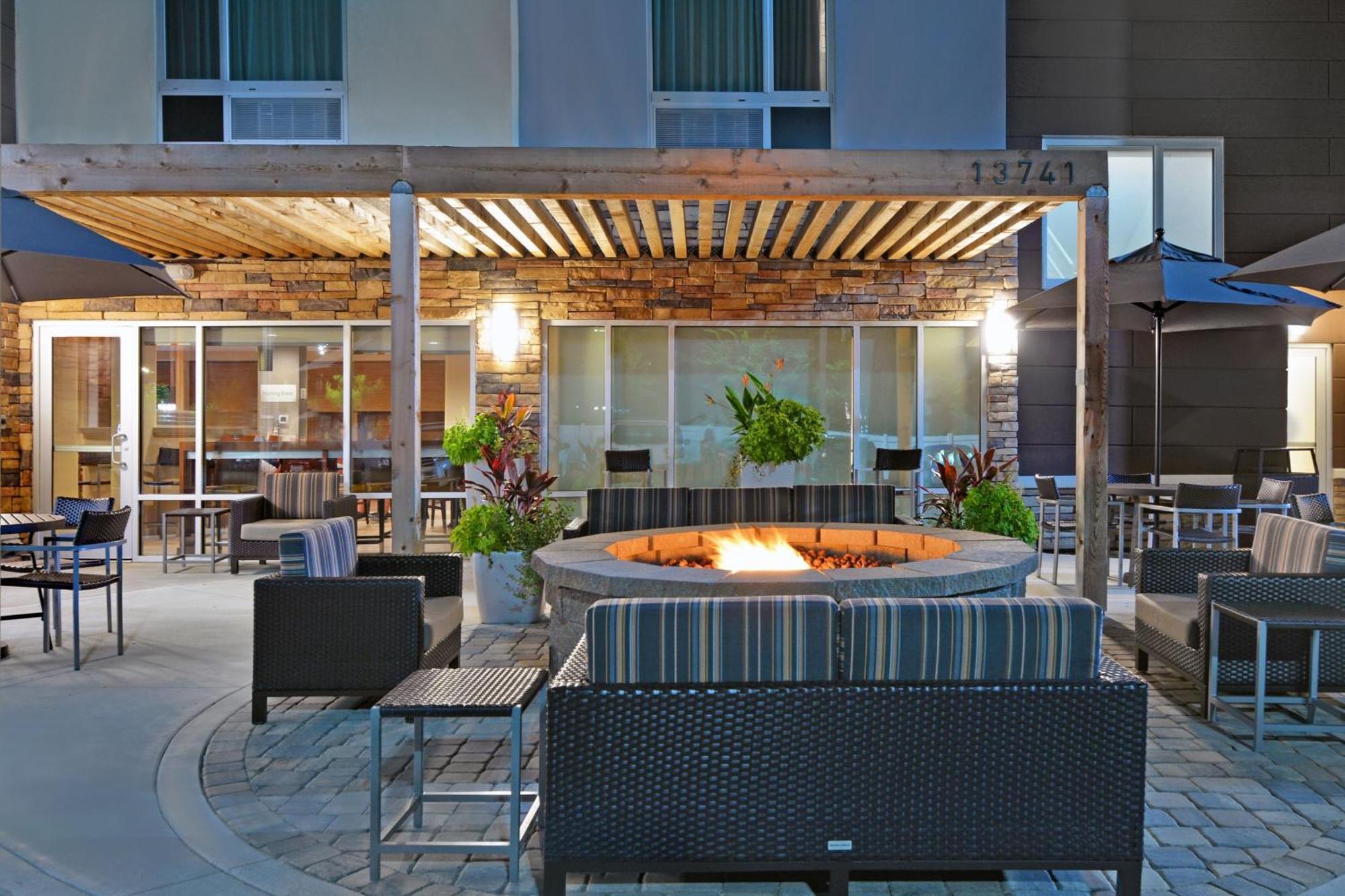Towneplace Suites By Marriott Jacksonville East מראה חיצוני תמונה